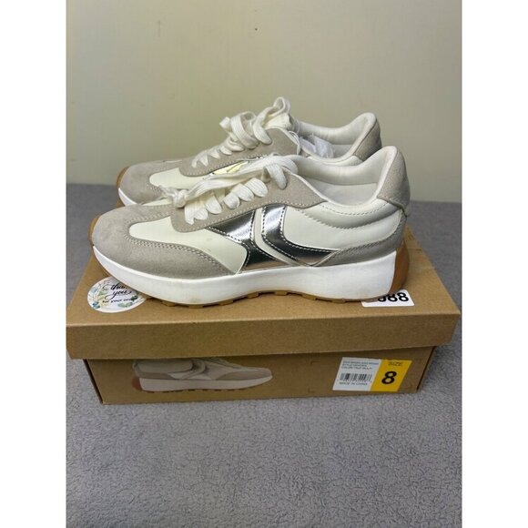 Steve Madden Escapade in white gray and silver retro jogger sneaker sz 8 women’s - Picture 2 of 7